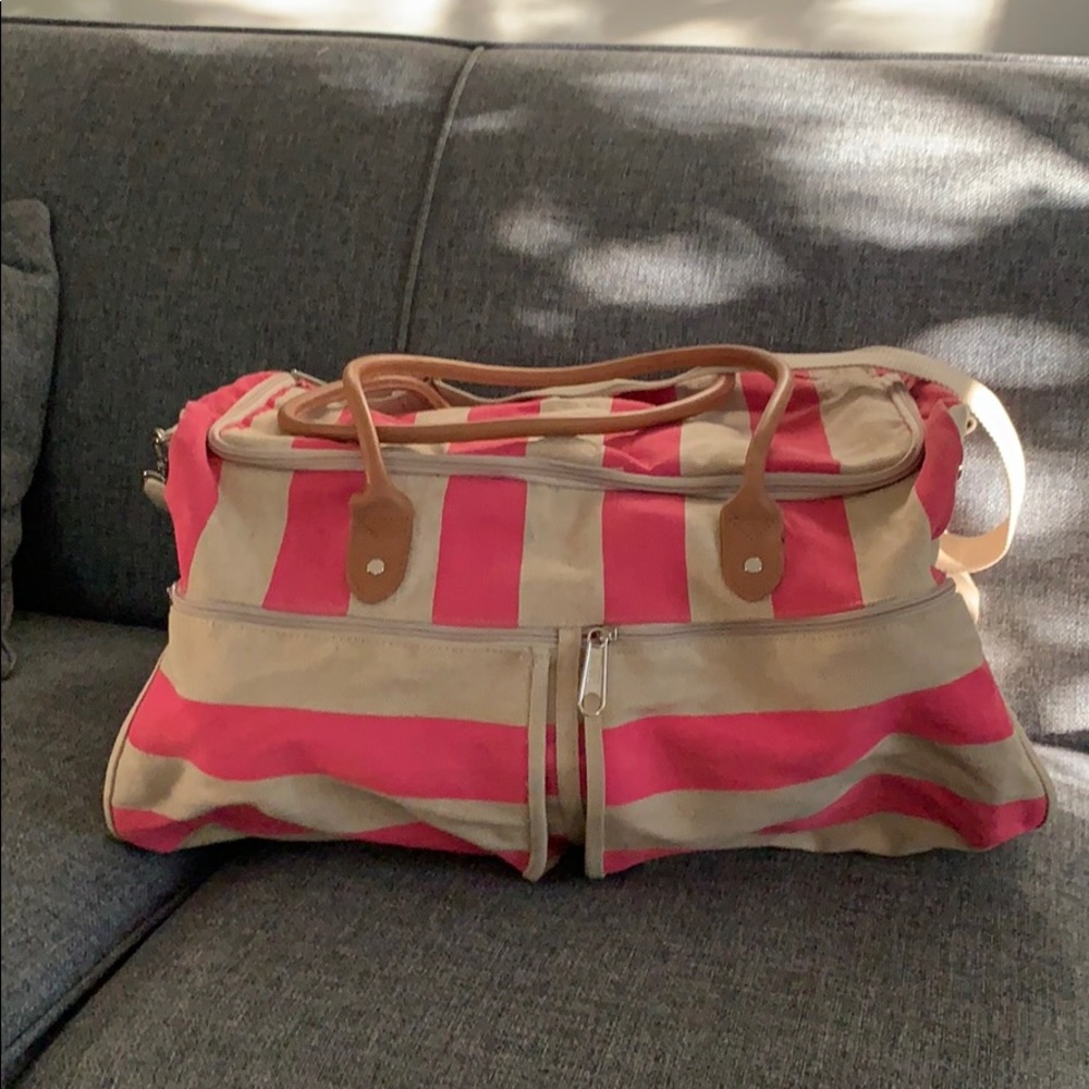 Victoria’s Secret Pink weekend bag